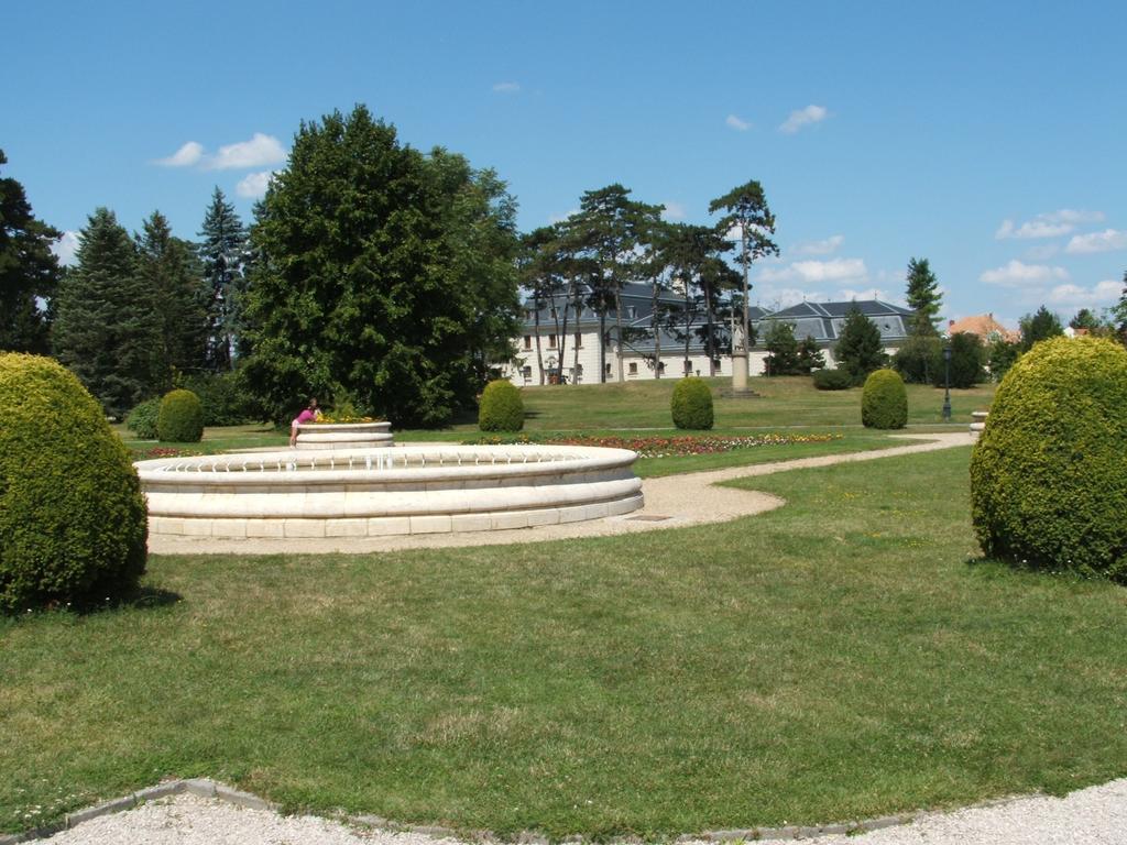 Kis Teniszhaz Ordacsehi Exteriér fotografie